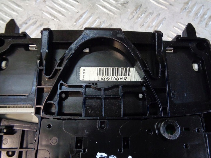 фото №8, Освещение лампа потолок кабины bmw 3 f30 f31