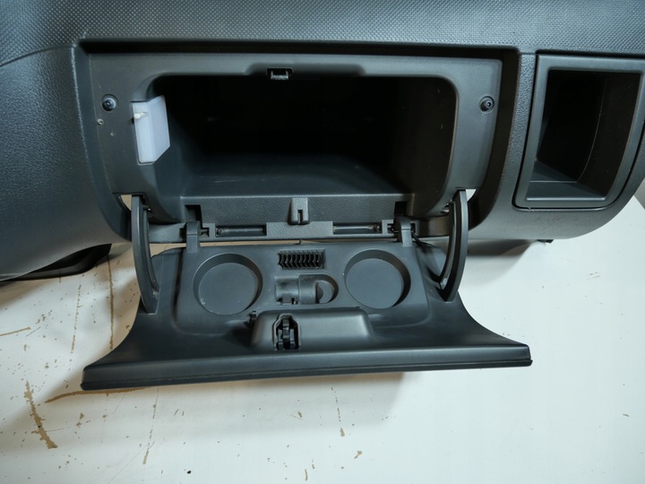 фото №8, Панель роздавальна консоль капот mercedes vito a639