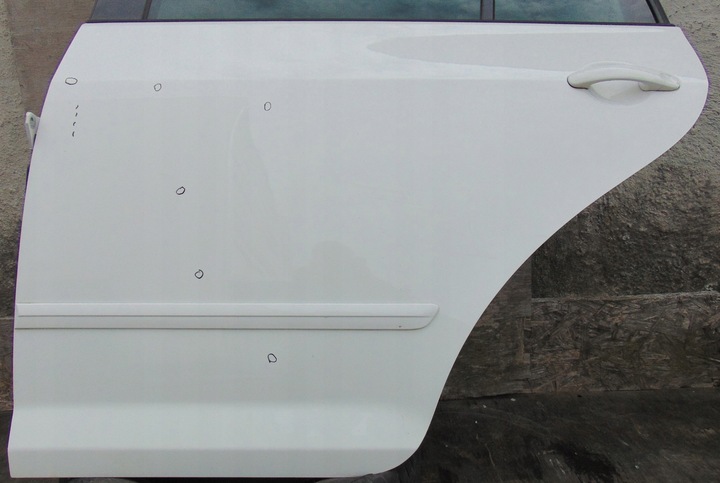 фото №4, Двері ліві зад задні vw golf 5 v + plus 2010r- lb9a європа