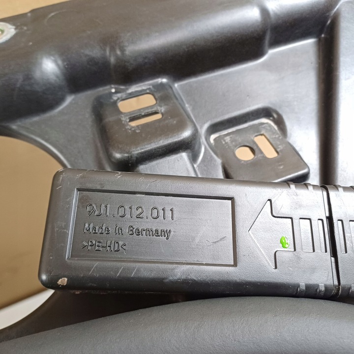 фото №6, 2021 porsche taycan 9j1 багажник переднее 9j1805075a