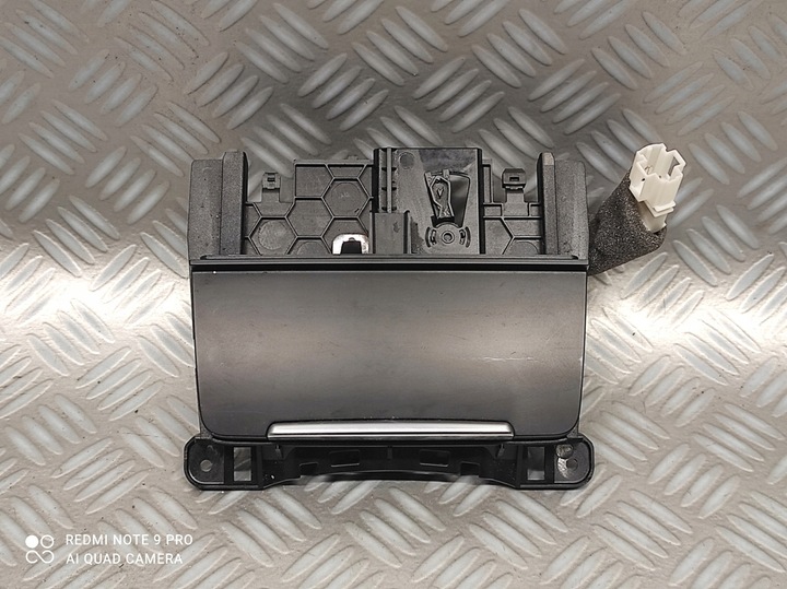 фото №1, Бардачок попільничка audi a4 b8