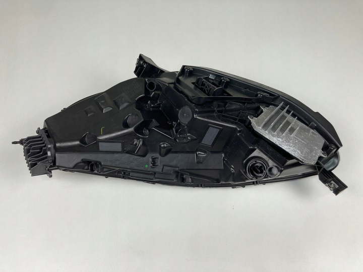 фото №9, Лампа правая передняя tesla 3 1077376