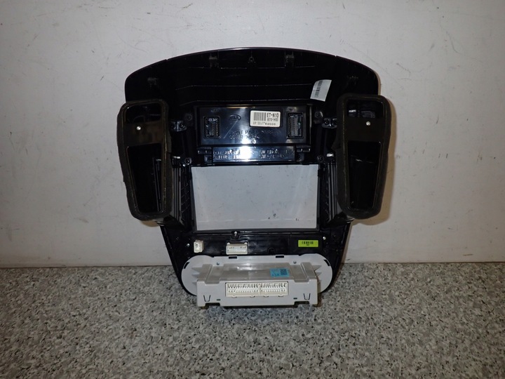 фото №7, Kia ceed i 06 -09 рамка радіо панель кондиціонера