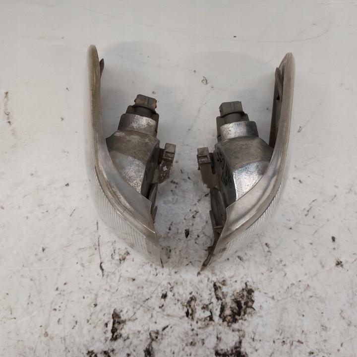 фото №7, Volvo s70 v70 поворотник поворотник праві + лівий переднє 30294777 30294776