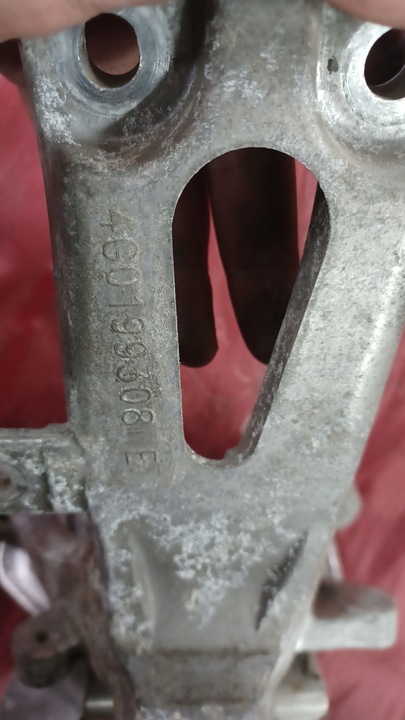 фото №4, Лапи подушка двигателя audi a6,a7 c7 4g0199308e