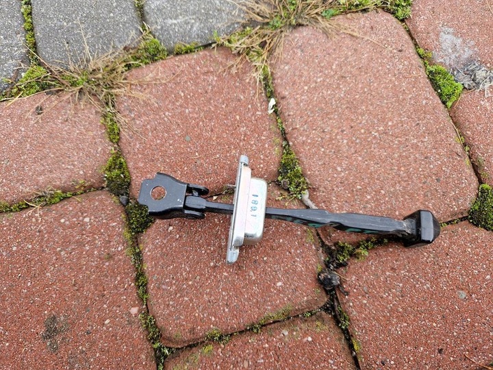 фото №1, Обмежувач двері зад задніх renault megane iv