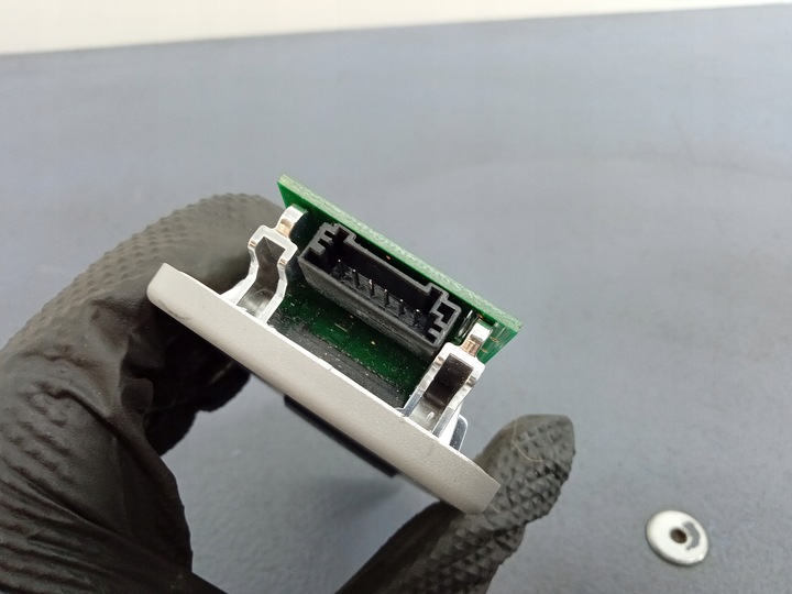 фото №7, Bmw x3 f25 лампа потолок зад правая 9216624