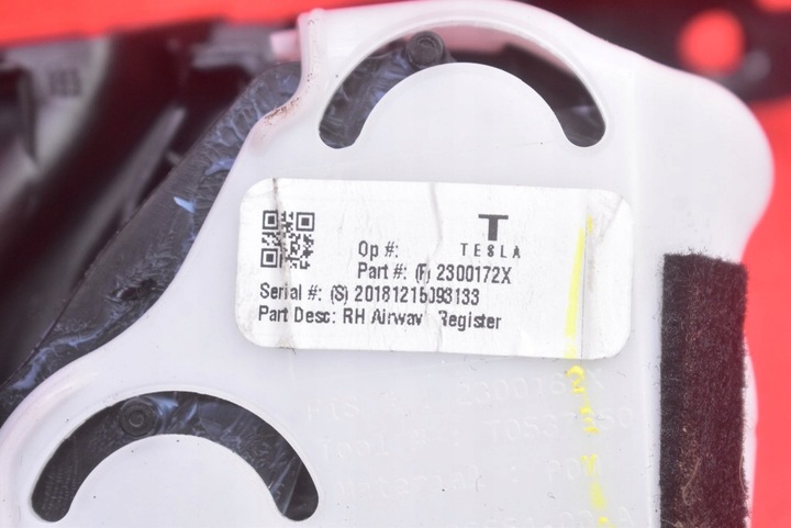 фото №7, Решітка повітропровід права двигунчик 1095418 2063122x 2300172x tesla модель 3