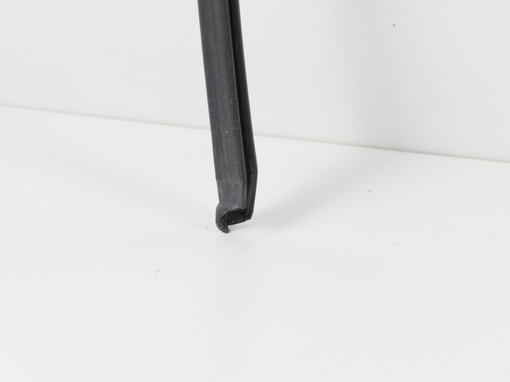 фото №8, Прокладка дверь вокруг стёкла зад левый задняя левая peugeot 5008 i 1