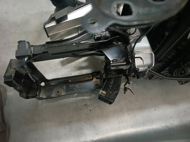 фото №7, Pas chłpdnice bmw 3 g20 g21 330e lci рестайлинг версия usa