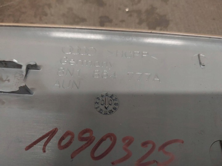 фото №10, Podnóżek audi tt mk1 8n1864777a