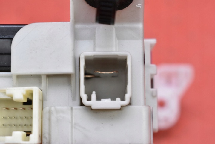 фото №14, Блок керування модуль bsi 89221-0d400 toyota yaris 3 iii 1.33 vvti 99 km 14-17