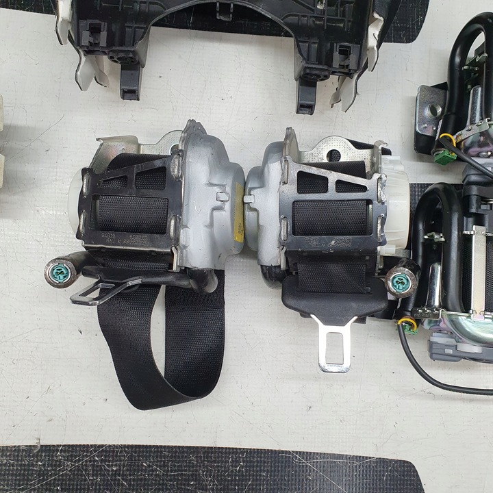 фото №11, Mercedes w205 панель консоль подушки подушка безопасности