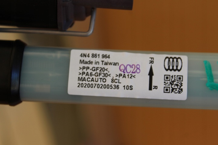 фото №6, Audi a8 4n d5 длинный ролета дверь правая 4n4861334a