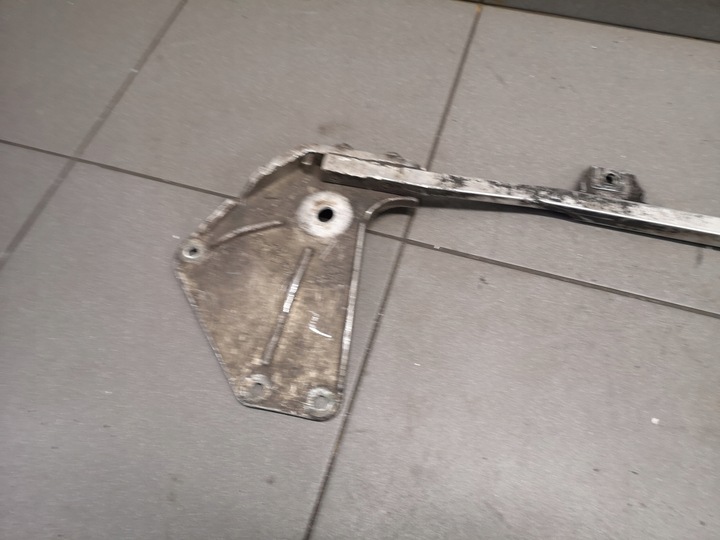 фото №6, Распорка кронштейн audi a8 d2 4d0804627c