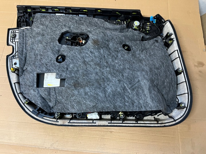 фото №12, Mercedes w205 боковина оббивка двері праві перед oryinał європа