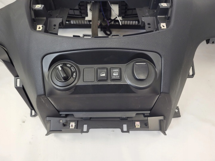 фото №9, Торпедо роздавальна консоль nissan navara np300 d23 2018r 2.3 dci k51