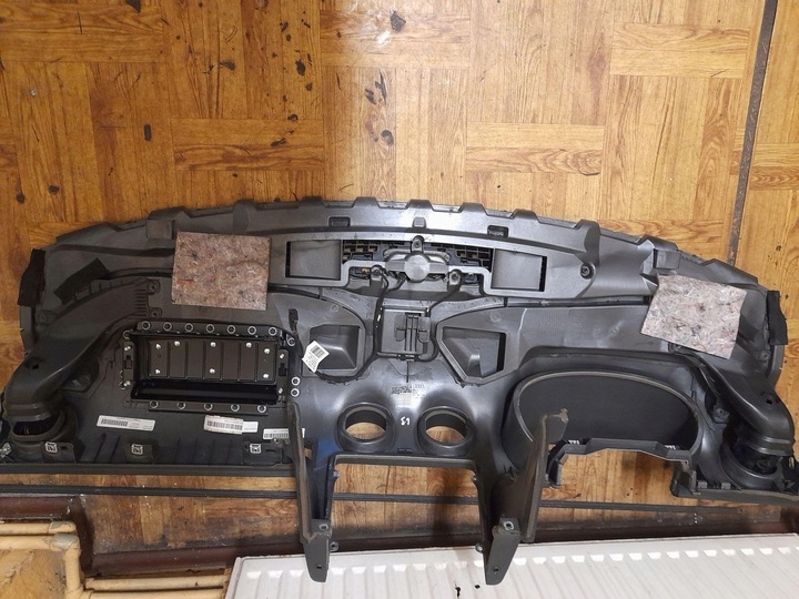 фото №9, Панель раздаточная audi a3 8p 8p1857033