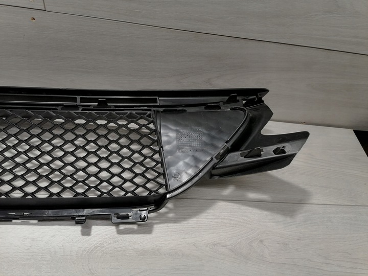 фото №9, Mercedes w205 решітка бампера середня a2058852501