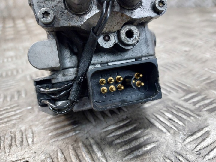 фото №10, Насос топливная рейка + форсунки mondeo mk3 2.0 tdci 0470504021 0432133801