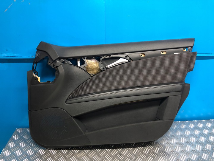 фото №1, Mercedes w211 обивка боковина дверь правый перед