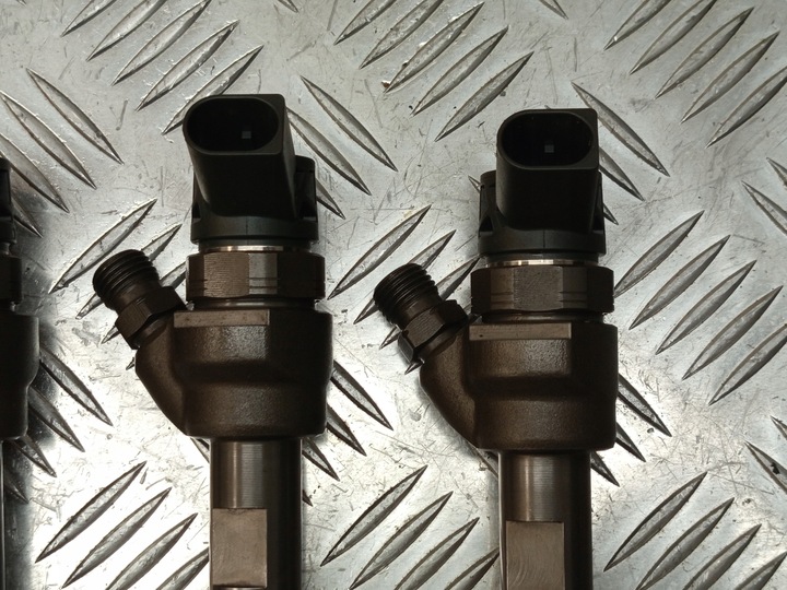 фото №14, Bmw e90 f10 f36 система топливный форсунки планка насос 7810702 7809128 7810696