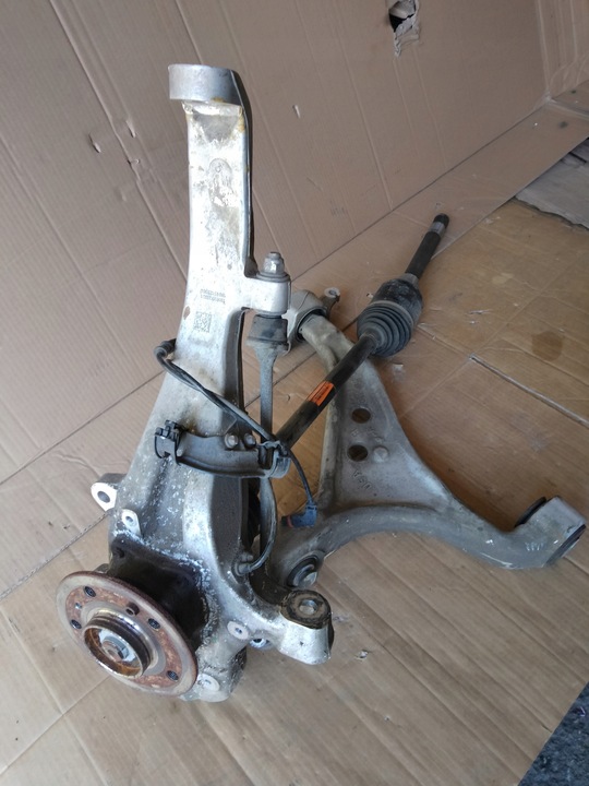 фото №1, Ступиця поворотна опора важелі перед правий mercedes w166 gle gls