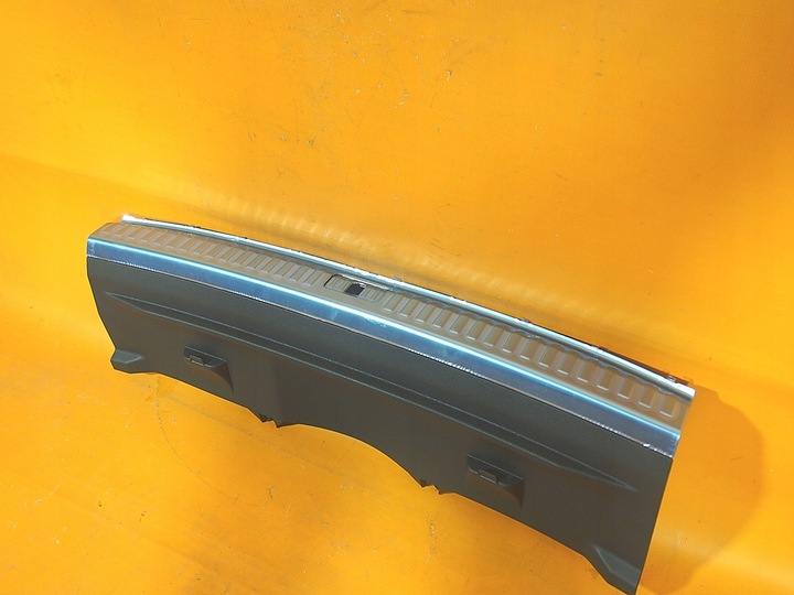 фото №8, Audi q3 83a sportback 18km оббивка багажника підлога обшивки