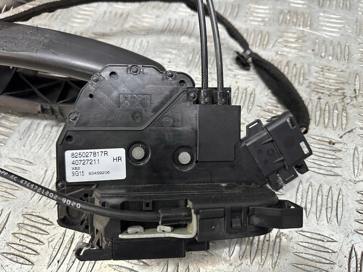 фото №5, Renault trafic iii vivaro замок ручка двері зсувних правих 825027817r