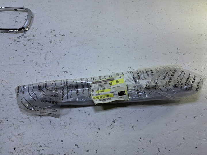 фото №1, Seat ibiza v защита планка дверь правых 6f0837902