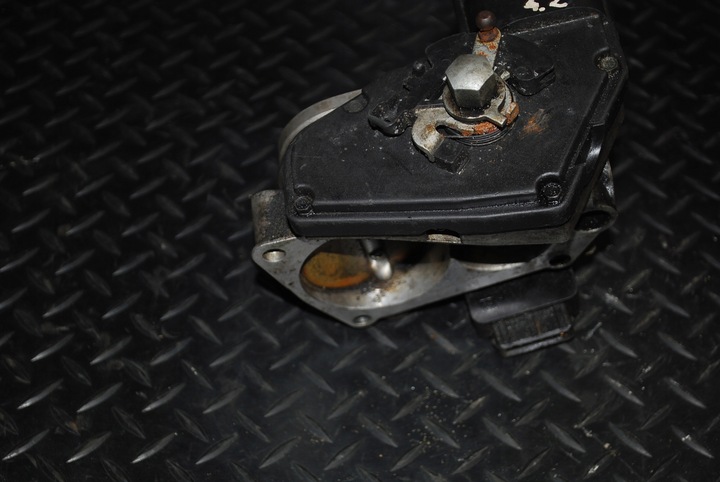 фото №5, Audi a8 d2 4.2 v8 дросельна заслінка 077133063af