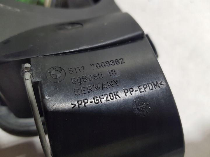 фото №7, Крышка заливка топлива bmw e63 e64 7009382 a08 серебристо-серый