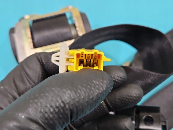 фото №8, Pas безопасности перед левый водителя vw golf v 602213100 1k4857705d eu