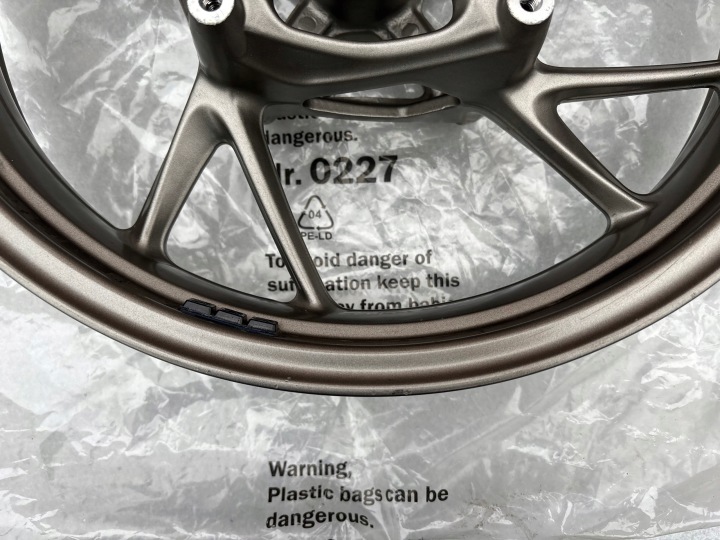 фото №10, Передняя диск bmw f900r k83 f900xr k84 оригинал