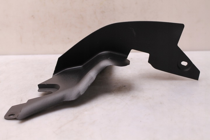 фото №3, Audi r8 420 06- пластик захист заглушка 420853172c