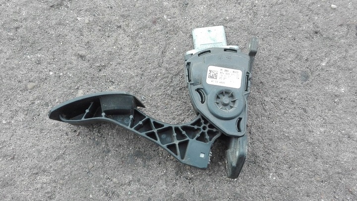 фото №1, Педаль газу man tga tgx tgl tgm 81.2597.6103 100 zł