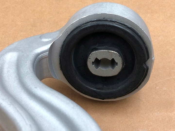 фото №8, Важіль підвішування 97034105404 перед правий do porsche panamera 970 2009-17