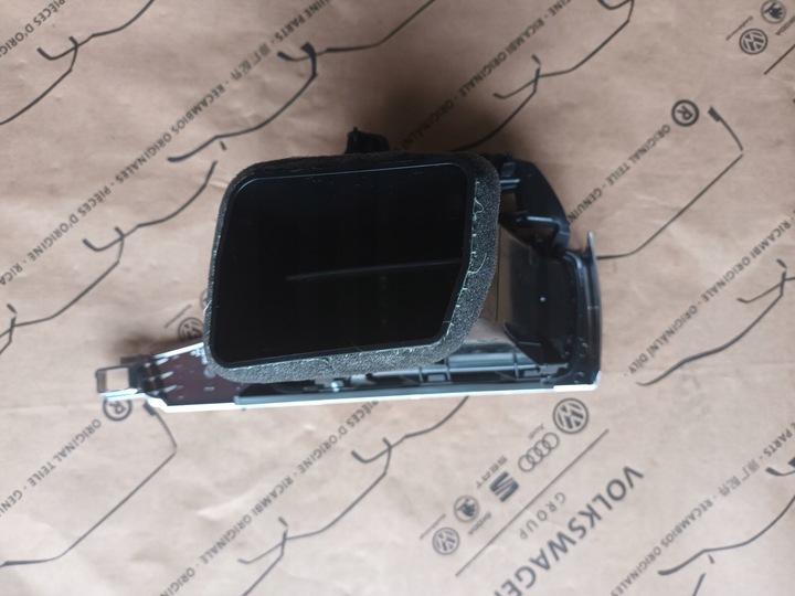 фото №7, Решётка воздуховод левая audi a6 c7 4g рестайлинг 4g1820901e хром идеальная 28km