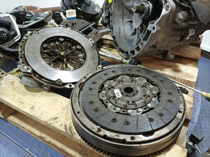 фото №14, Ford kuga mk1 2.0 tdci 136 km прокладка na механічна коробка передач av4r-7002-aa d4204t
