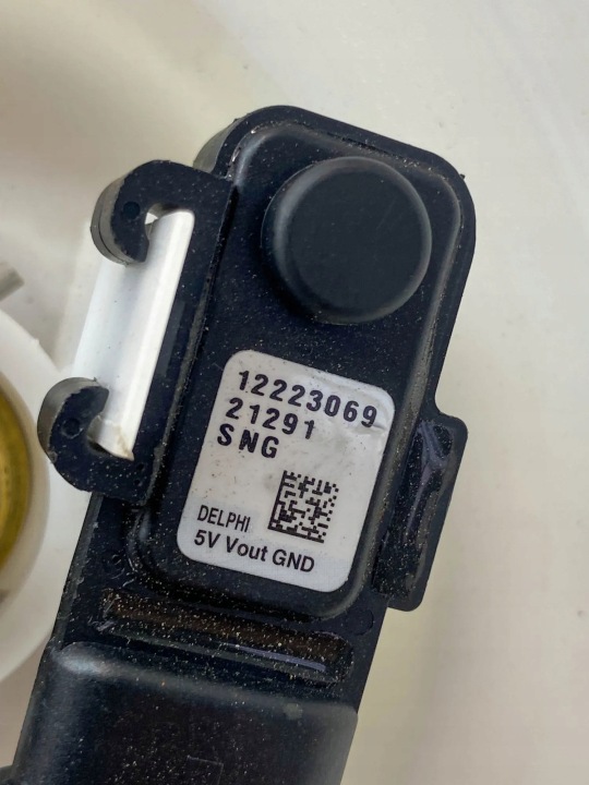 фото №8, Датчик тиску пального mercedes-benz sl r231 120718058123 25763507 4.7l