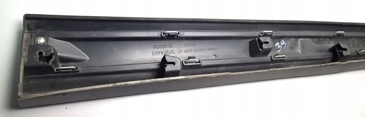 фото №8, Outlander iii рестайлинг 2015- планка дверь левая перед