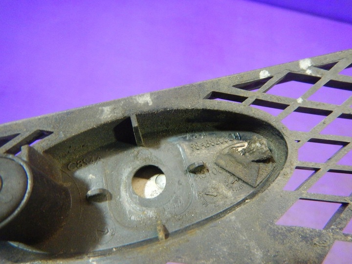 фото №3, Ford focus i mk1 универсал 98-04 решётка решётка радиатора 98ab8200ch