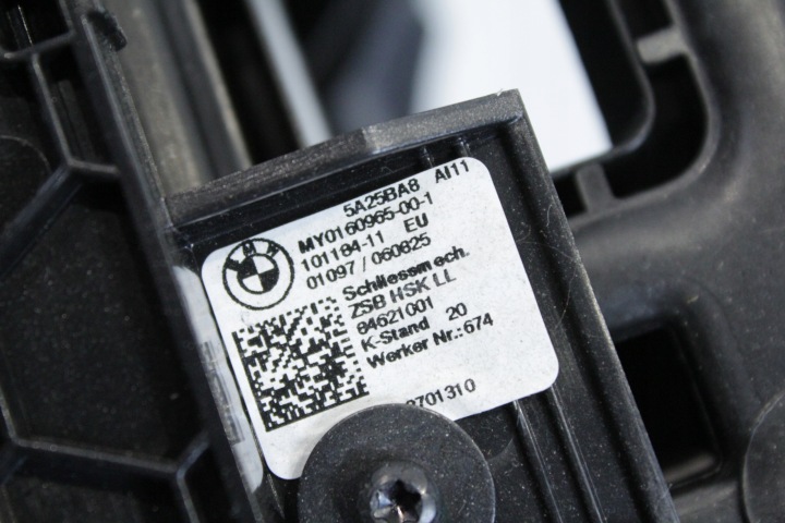 фото №5, Торпедо раздаточная консоль чёрная нижняя запчасть bmw g60 g61 g90 g99 m5