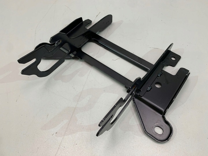 фото №1, Audi a8 d5 кронштейн держатель сиденья 4n0885153