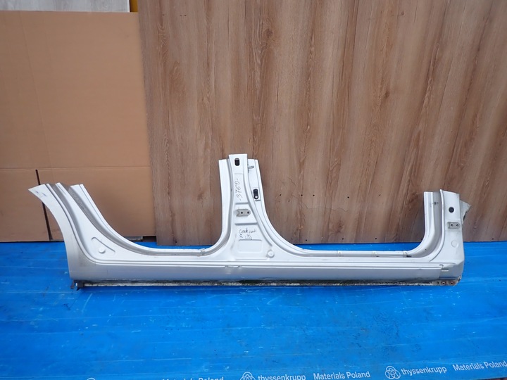 фото №1, Kia ceed універсал 06-12 поріг правий 9s