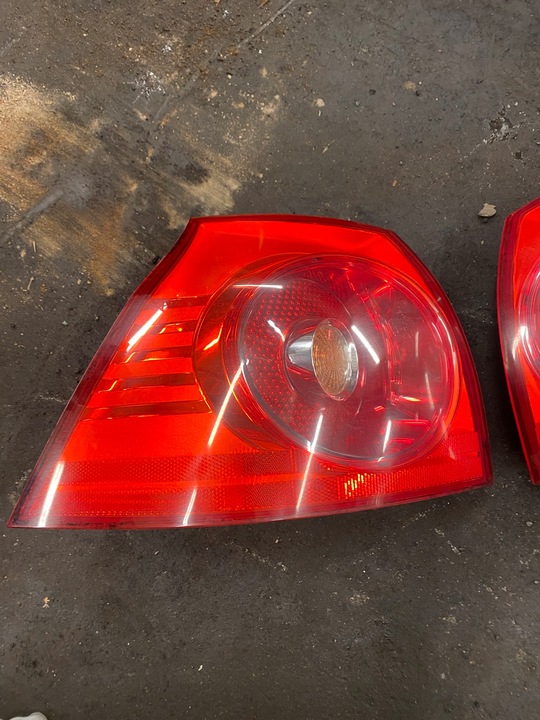 фото №2, Vw golf v лампа зад 1k6945111c 1k6945112c