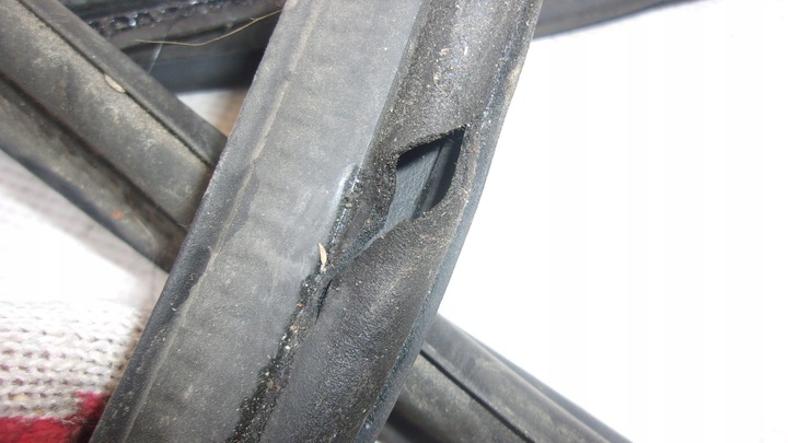 фото №2, Прокладка двері лівих передніх vw golf v plus