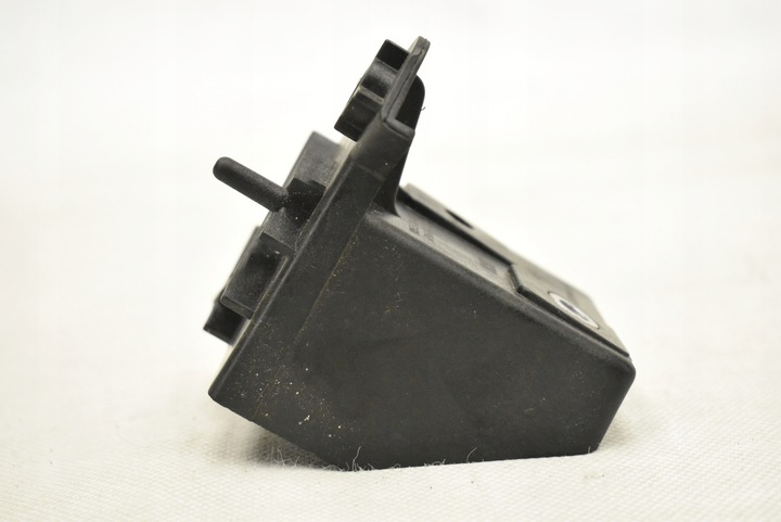 фото №6, Tesla s ковзун кріплення бампера pp 1055538-00-a