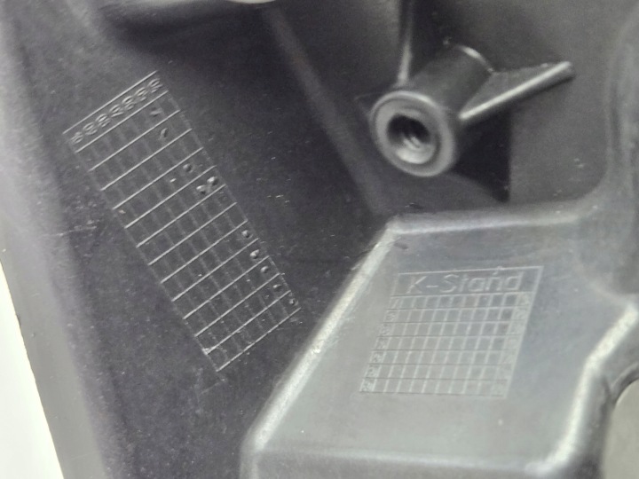 фото №8, Audi a6 c6 - кронштейн   бампера ліве зад 4f9807891