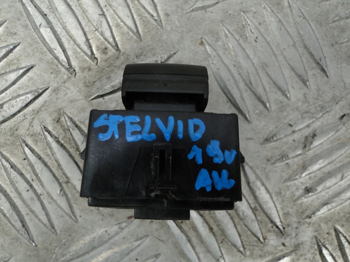 фото №4, Alfa romeo stelvio перемикач скло правий